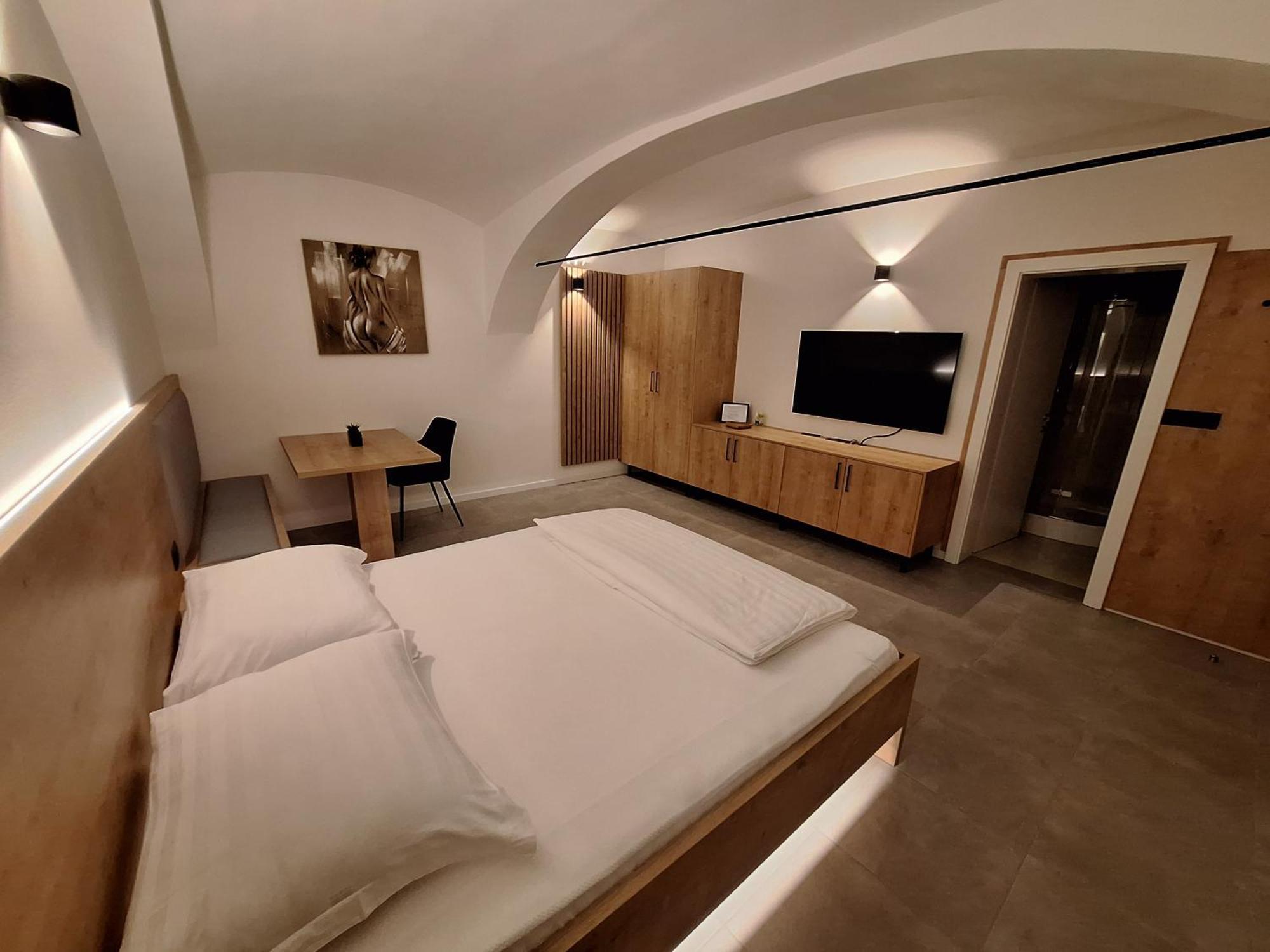 Prenocisca Kralj Apartman Komenda Kültér fotó