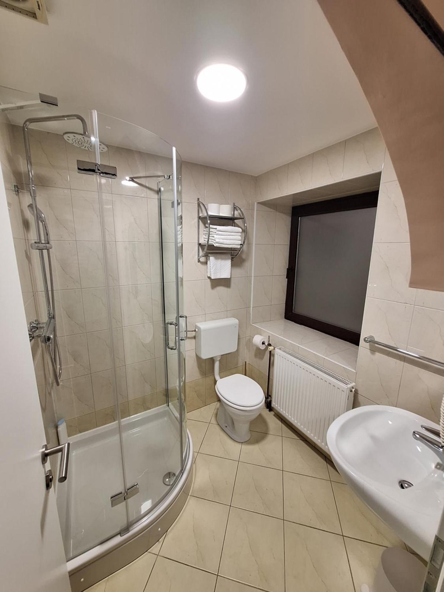 Prenocisca Kralj Apartman Komenda Kültér fotó